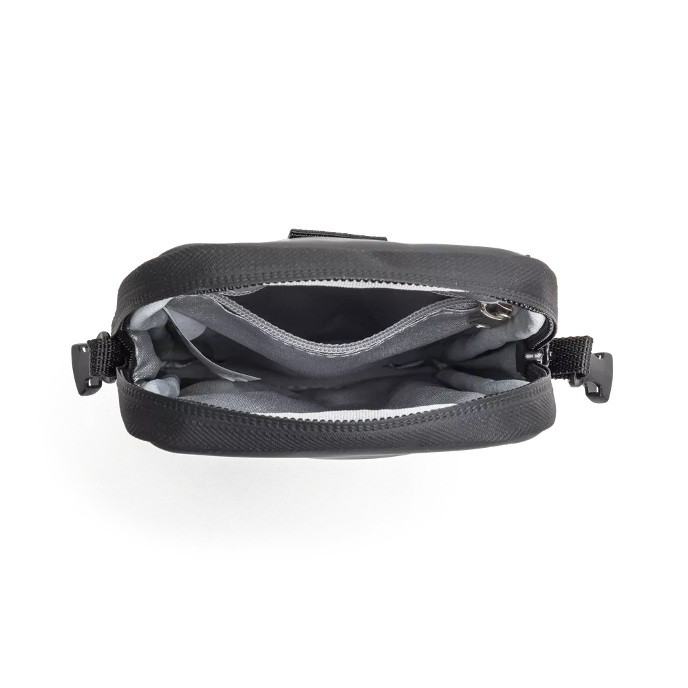 Escape 1601136-Black Crossover