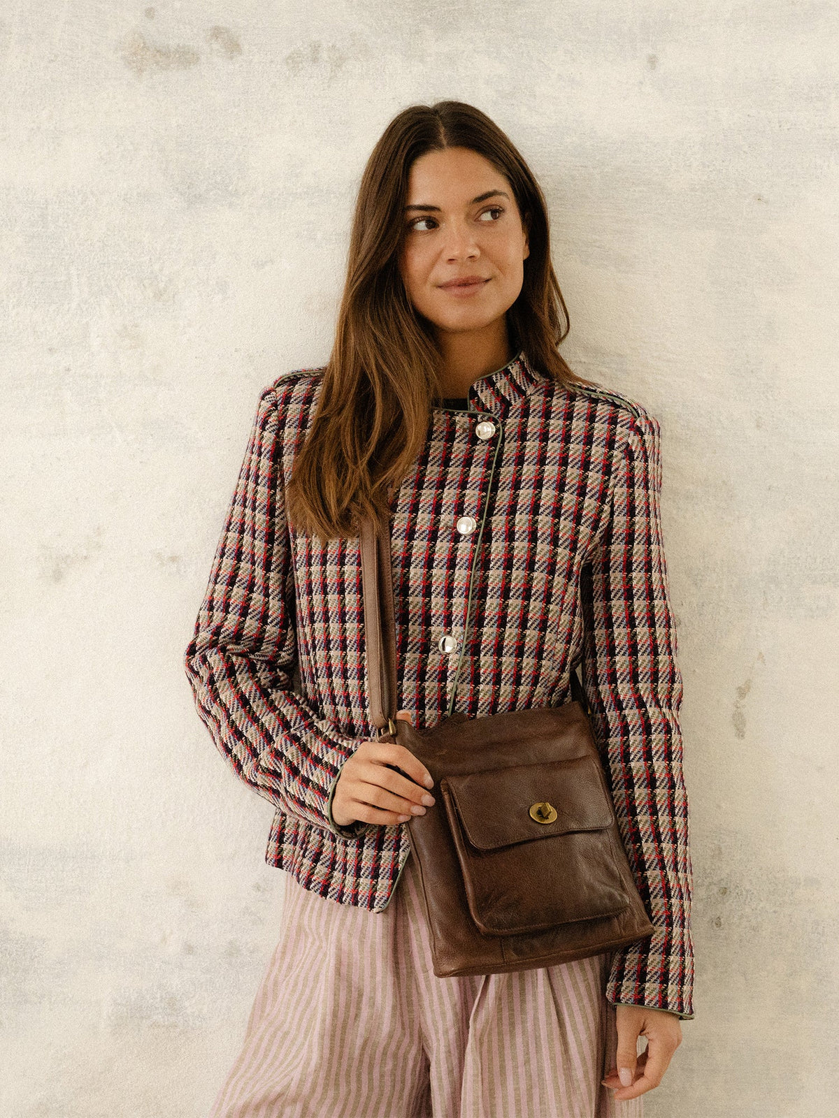 RE:DESIGNED Kay Urban crossover i skinn, Woodsmoke