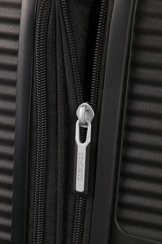 American Tourister Soundbox 69cm Exp Bass Black - bagsandluggage.no