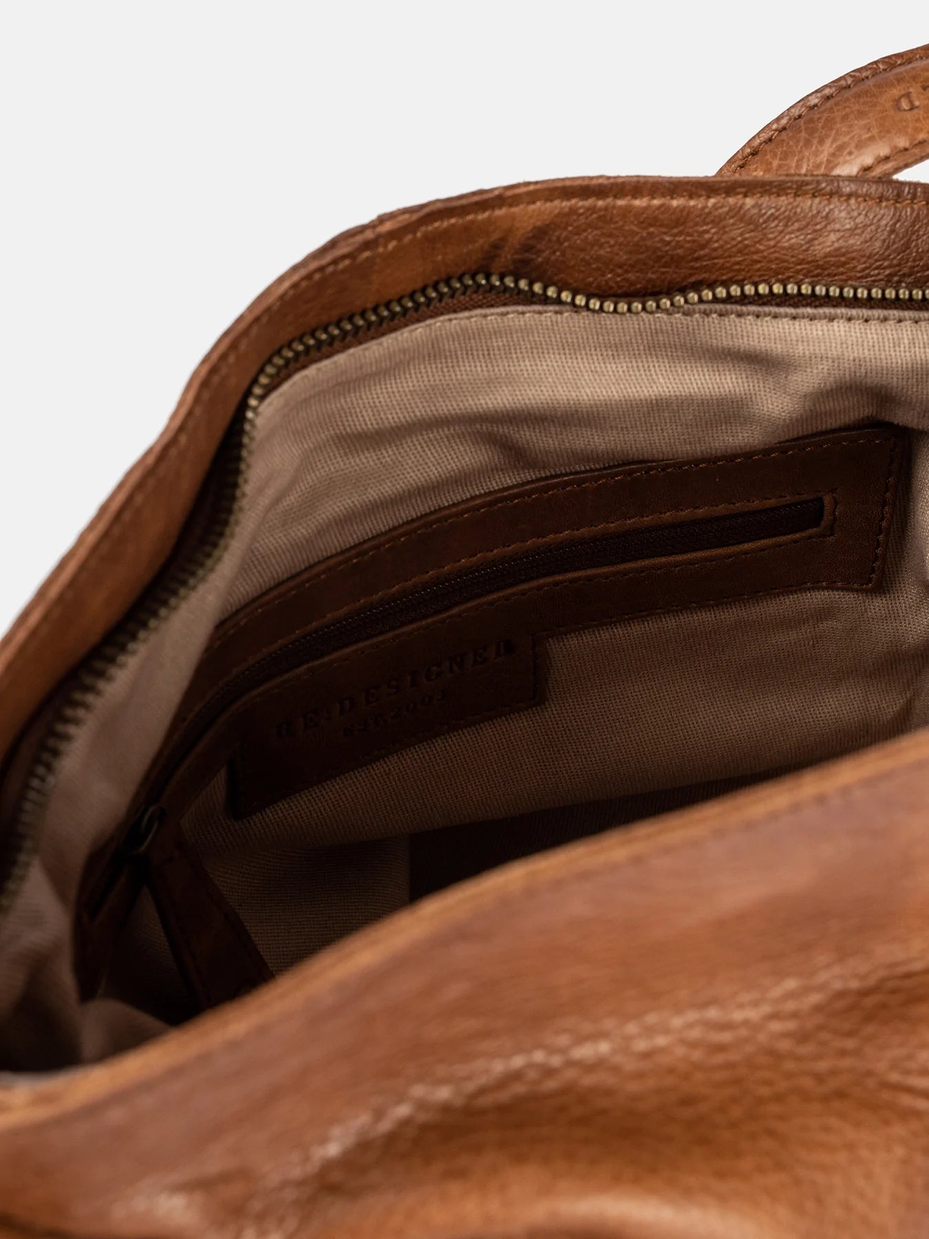 Dixie 1656 Urban Walnut - bagsandluggage.no