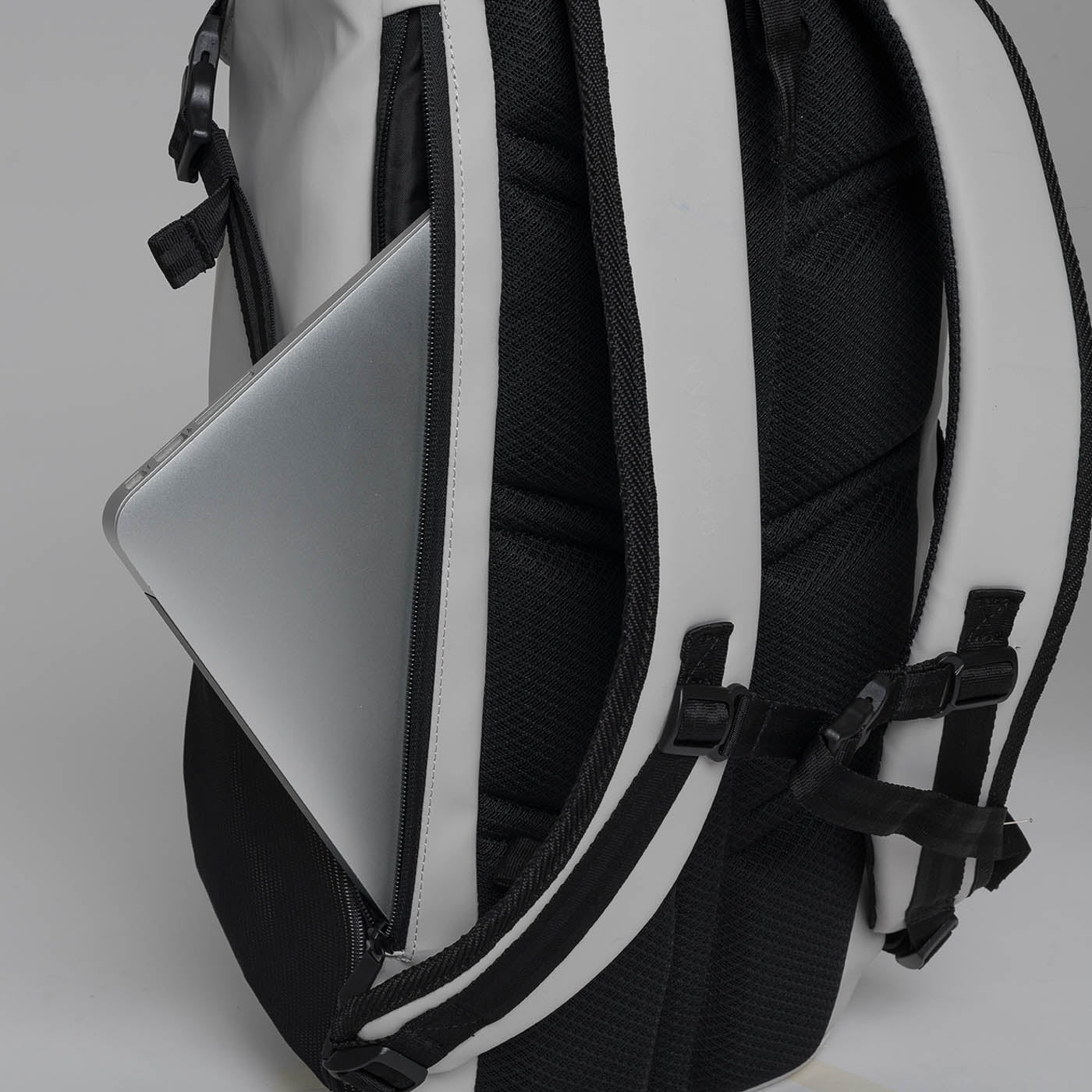 Beckmann Street Light Offwhite - bagsandluggage.no