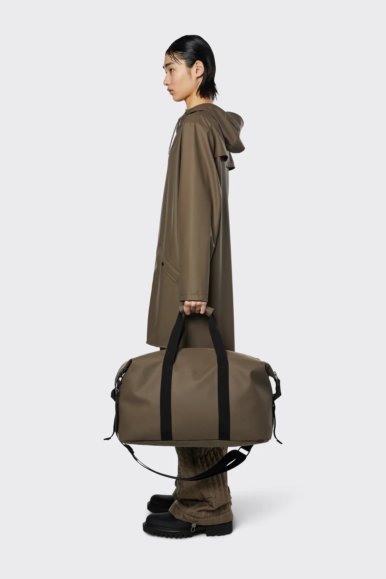 RAINS 13200 WEEKEND BAG WOOD