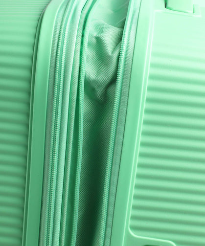 American Tourister Soundbox 77cm Exp Spring Green - bagsandluggage.no