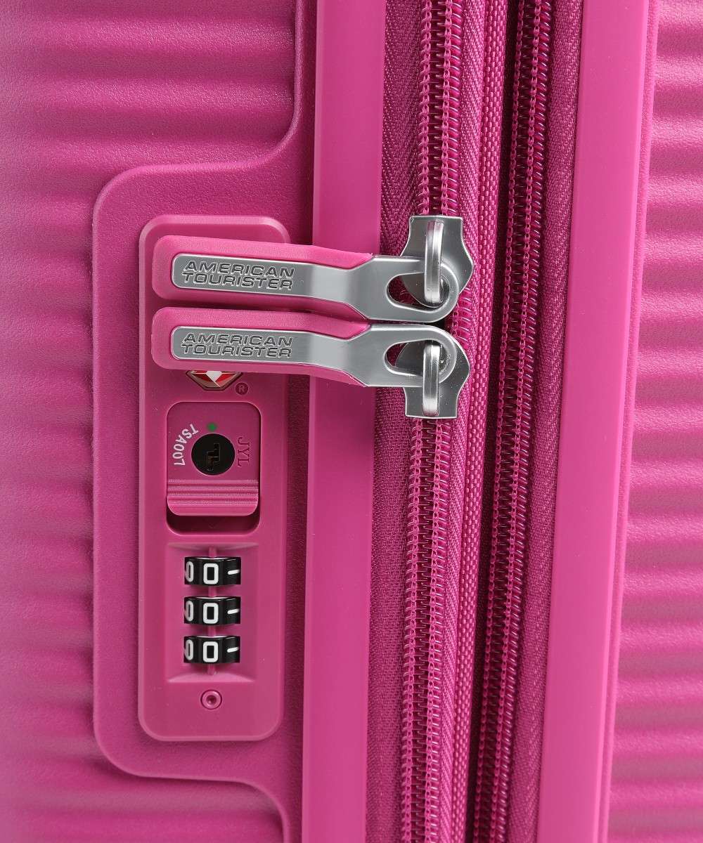 American Tourister Soundbox 55cm Exp Magenta Pink - bagsandluggage.no