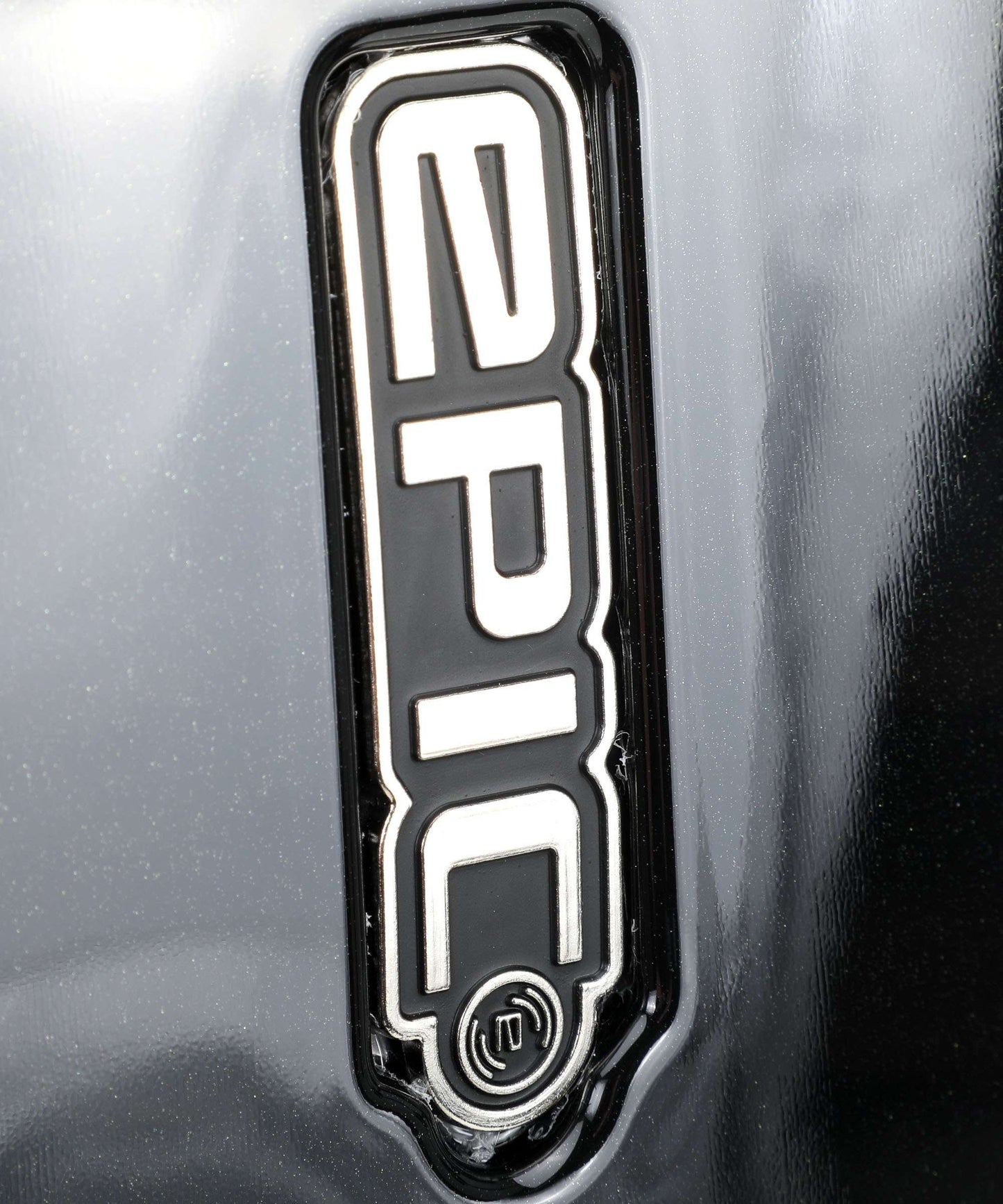 Epic ECR402/05-01 Crate EX Solids Black Metal 66 cm - bagsandluggage.no