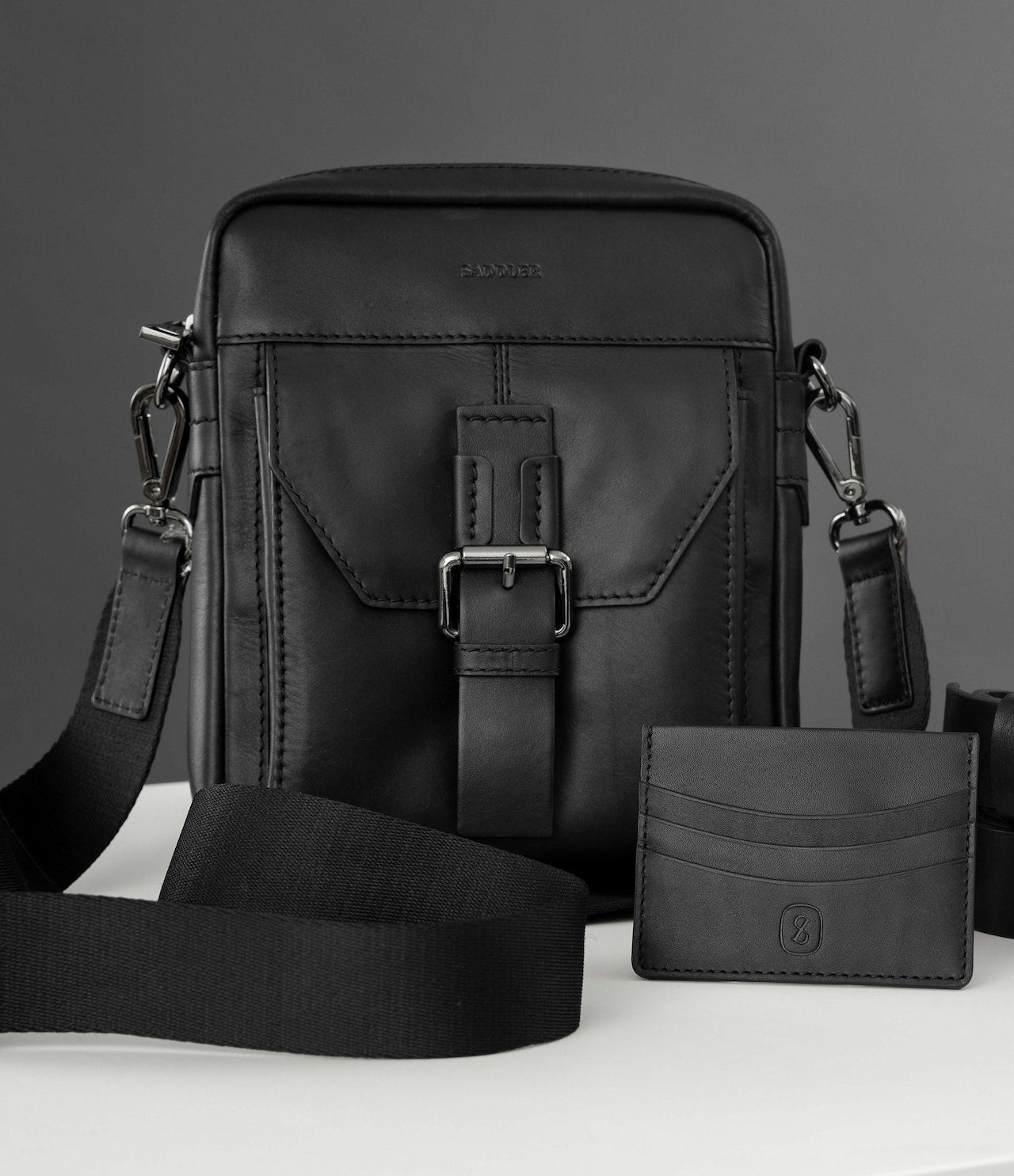 Saddler 11476-0001 Pluto Messenger Bag Black