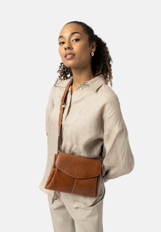 Walnut RE:DESIGNED BY DIXIE Liri Medium Bag Walnut