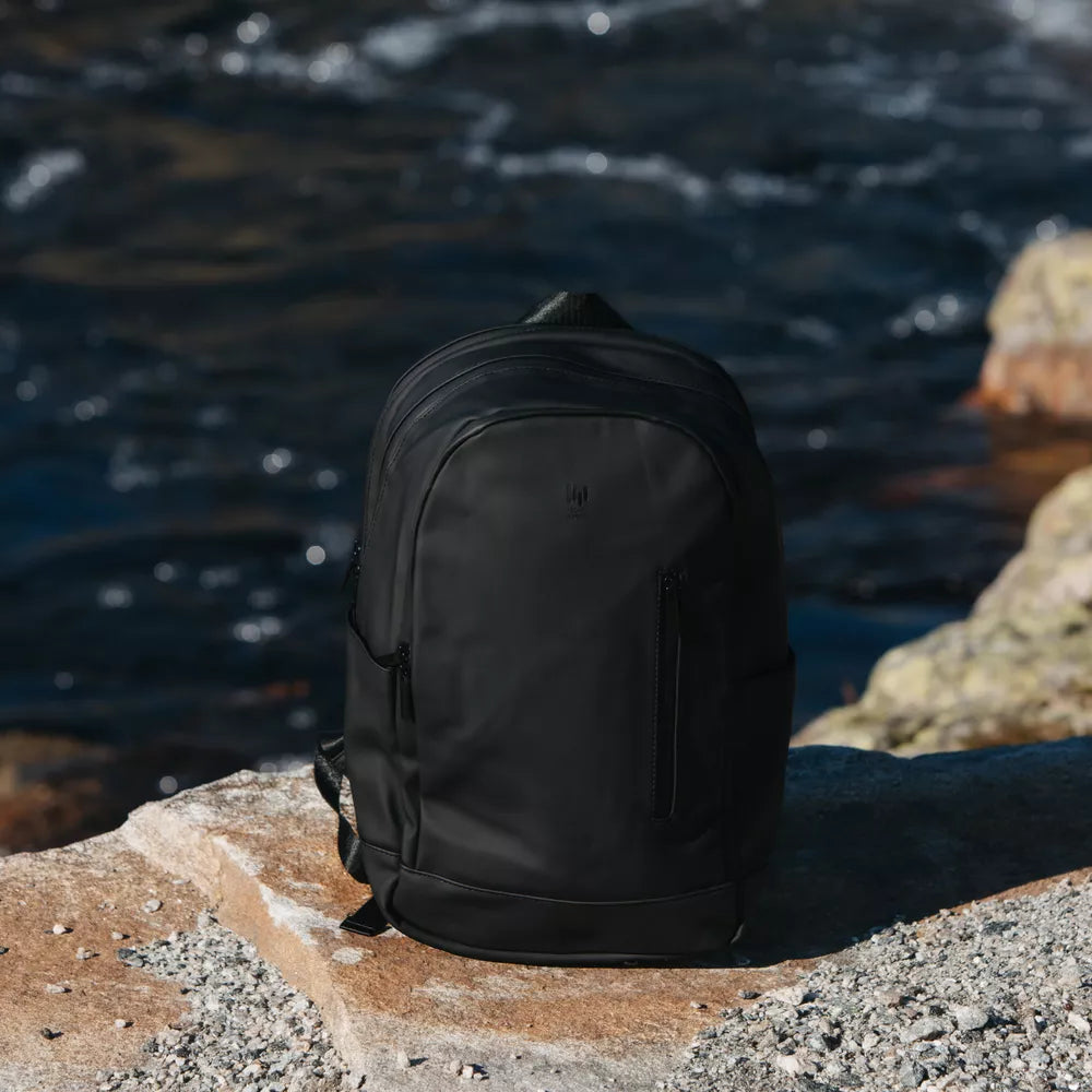 Escape 1601118-Black Backpack Bergen