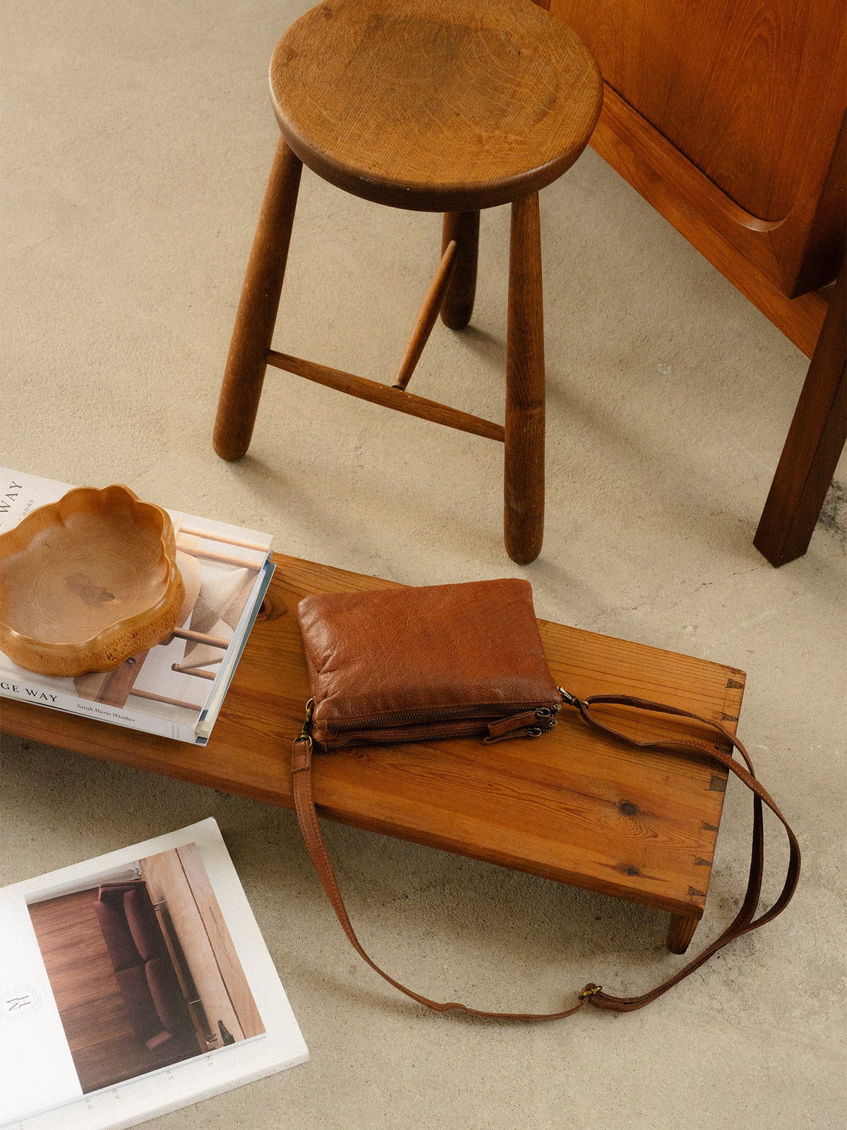 RE:DESIGNED Oslo Urban crossover i skinn, Walnut