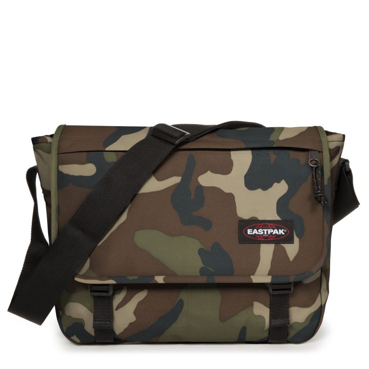 Eastpak EK26E181 DELEGATE + CAMO - bagsandluggage.no