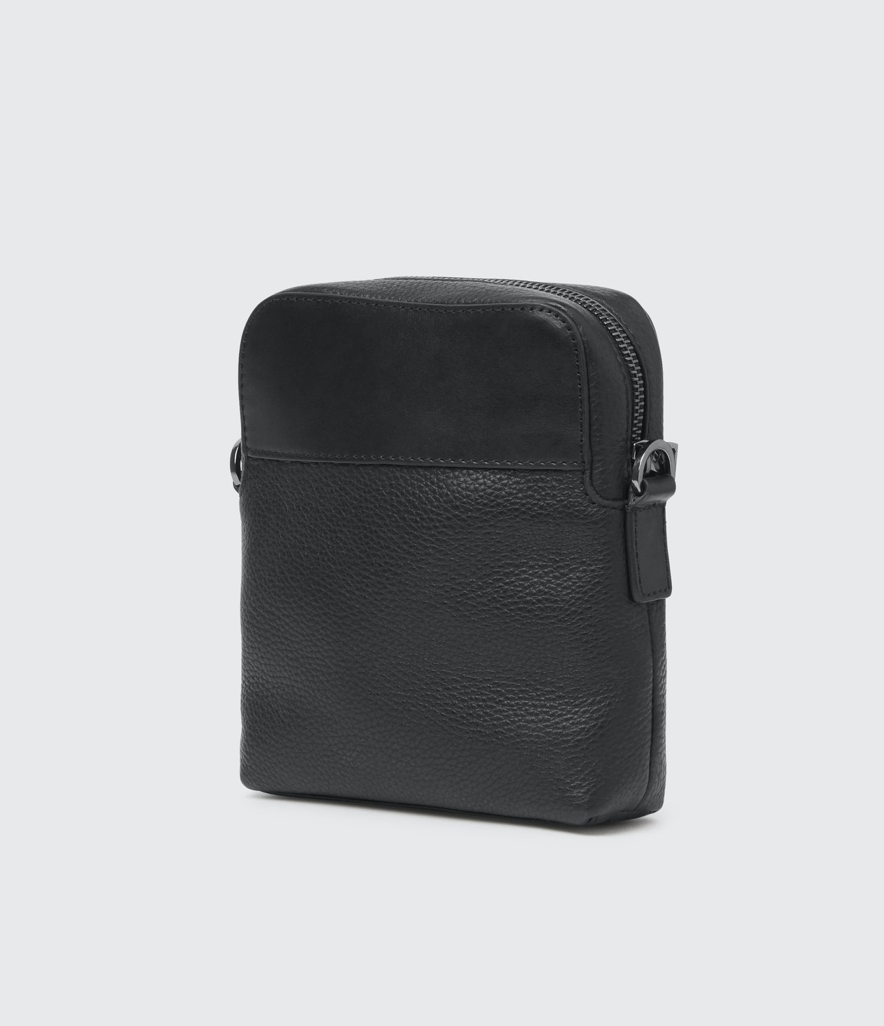 Saddler Isaac Bag Black - bagsandluggage.no