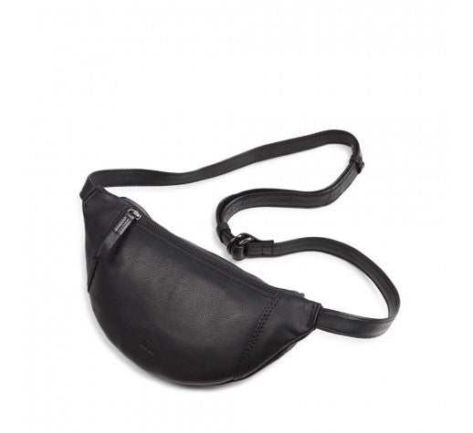 Markberg Vida Bum Bag Cow Black - bagsandluggage.no