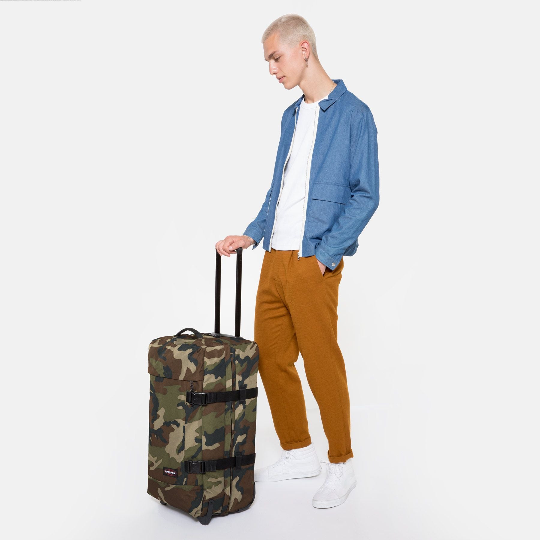 Eastpak EK62L181 TRANVERZ M DUFFELS/TRAVELGEAR Camo - bagsandluggage.no