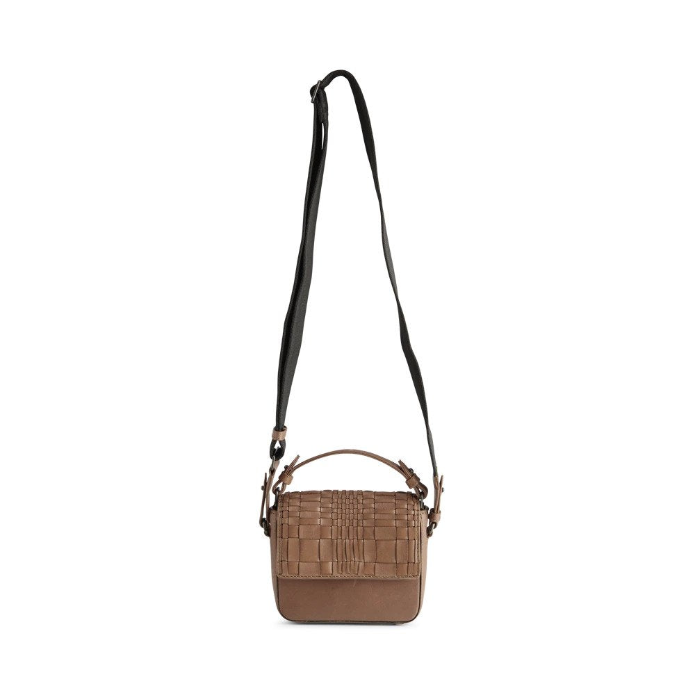 Markberg 5544WOW Adora Small Crossbody Bag Woven - bagsandluggage.no