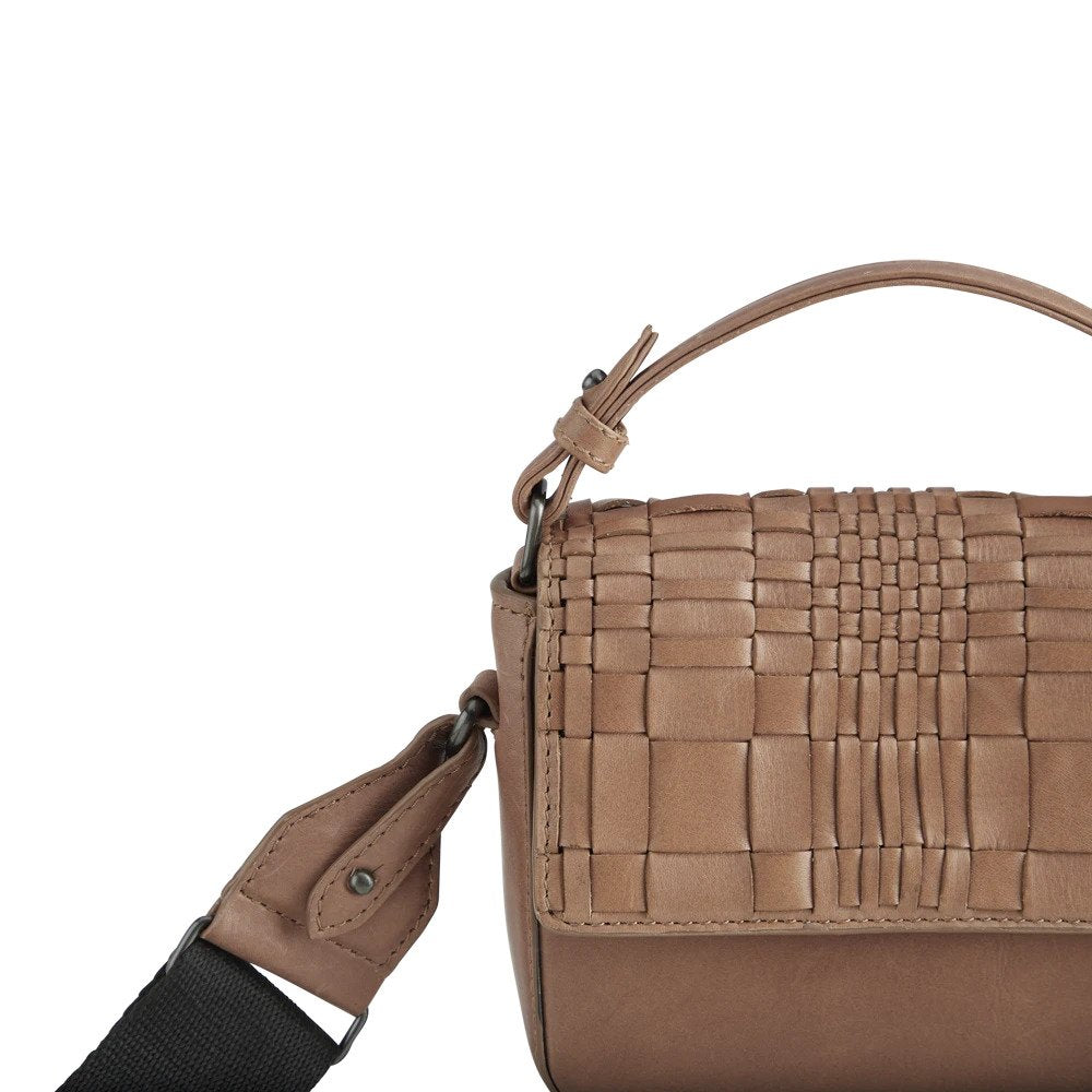 Markberg 5544WOW Adora Small Crossbody Bag Woven - bagsandluggage.no