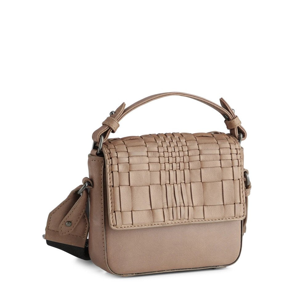 Markberg 5544WOW Adora Small Crossbody Bag Woven - bagsandluggage.no